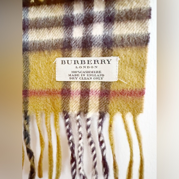 Burberry 100% Cashmere Classic Check Scarf in Citron Green/Trench/Charcoal - Picture 3 of 3